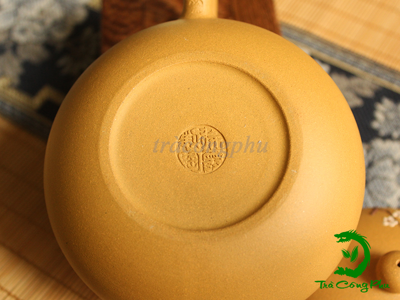 Ấm Tử Sa Tây Thi - ATS1270 được trang trí bức tranh hỉ thượng mi sao